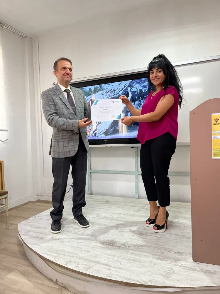 “GÖRÜNMEYEN TEHLİKE MİKROPLASTİKLER