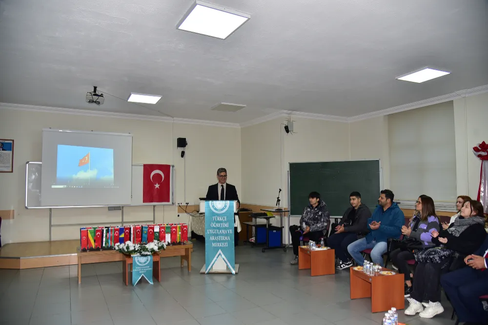 REKTÖR OĞURLU, YABANCI ÖĞRENCİLERLE BİR ARAYA GELDİ