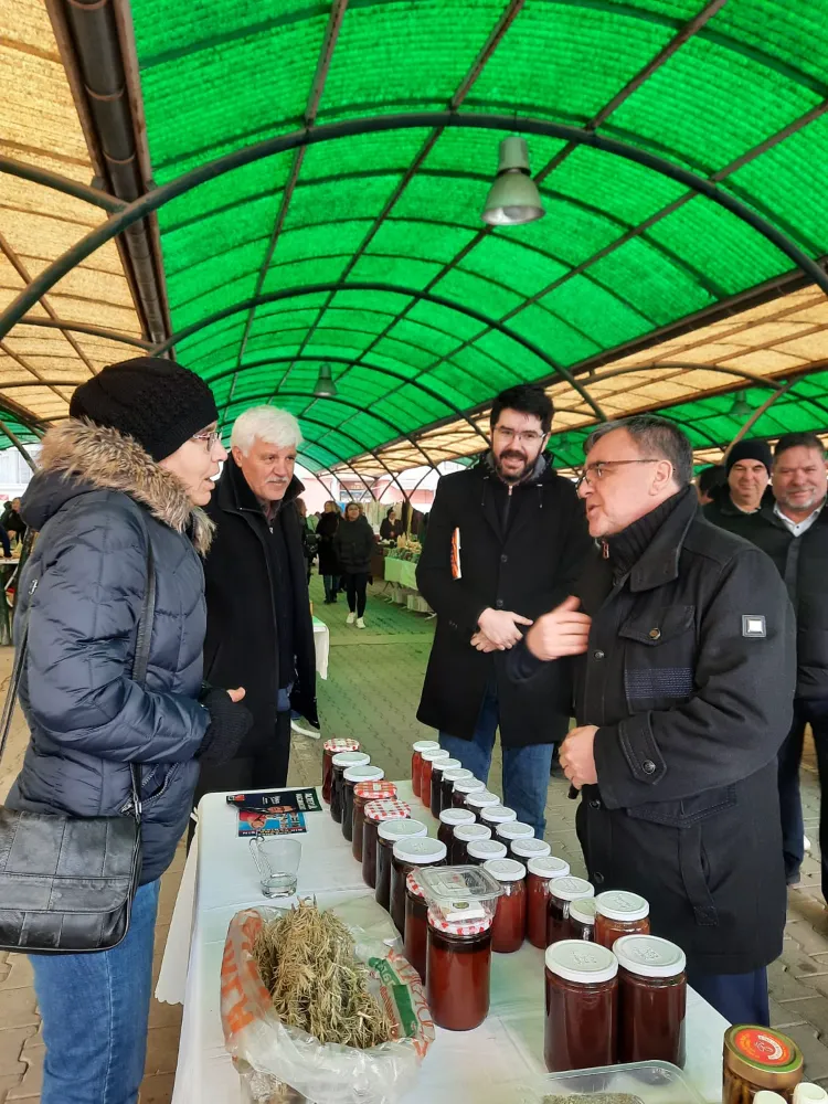 ŞEHİRLİ, PAZAR ZİYARETLERİNE DEVAM ETTİ.