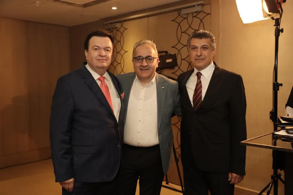 ÖZCAN ŞİMŞEK, DMW TÜRKİYE BAŞKANI VE “SÜRDÜRÜLEBİLİR İYİLİK ELÇİSİ” FERHAT BOZÇELİK’LE BİR ARAYA GELDİ.