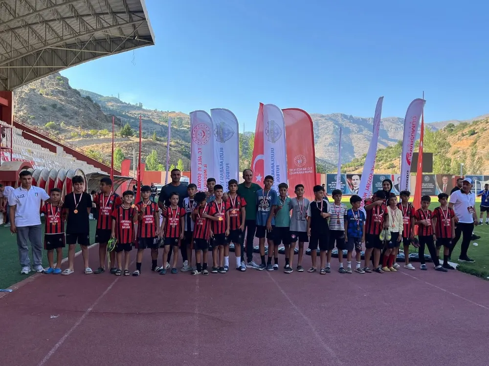 HAKKARİ, ULUSLARARASI “TEK YÜREK FUTBOL CUP TURNUVASI”NA EV SAHİPLİĞİ YAPMAYA HAZIRLANIYOR